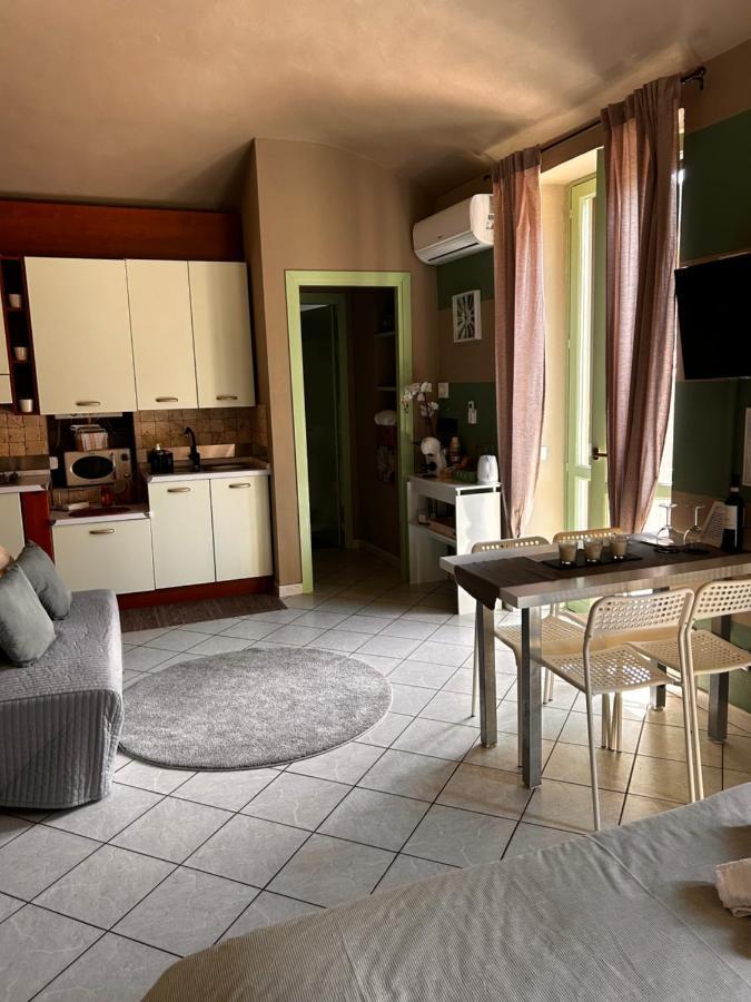 Bon Bon Del Corso Con Terrazzo E Aria Condizionata Lägenhet Asti Exteriör bild